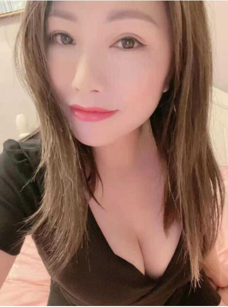 天河地铁站 甜欣